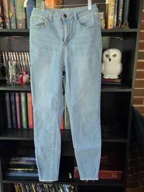 SHEIN Light Blue High-Rise Women's Jeans